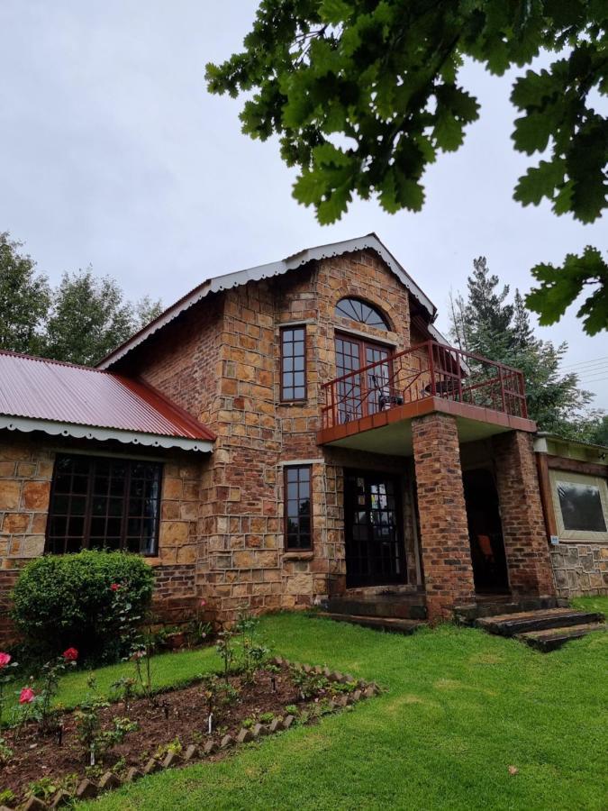 Alm-Ue Dullstroom Exterior foto