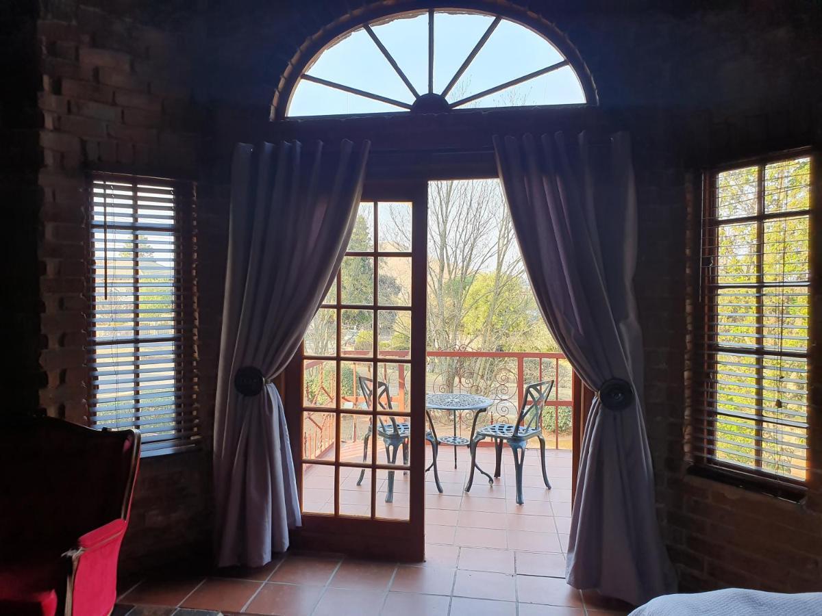 Alm-Ue Dullstroom Exterior foto